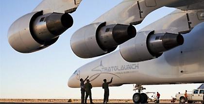 Τιτάνας: Στον αέρα το Stratolaunch το μεγαλύτερο αεροπλάνο του κόσμου (vid)