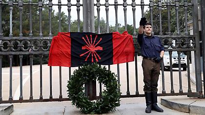 Die Zeit: Η ευρωπαϊκή Ακροδεξιά δικτυώνεται για να καταλάβει την ΕΕ