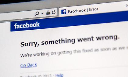 «Επεσαν» Facebook και Instagram σε όλο τον κόσμο