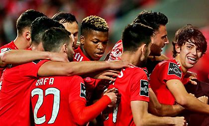 Κάνει... παρέα στην Πόρτο η Μπενφίκα