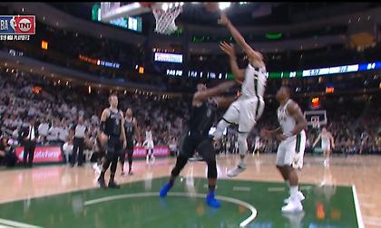 Ντράμοντ για την αποβολή του μετά από σπρώξιμο στον Γιάννη: «Επόμενη ερώτηση»