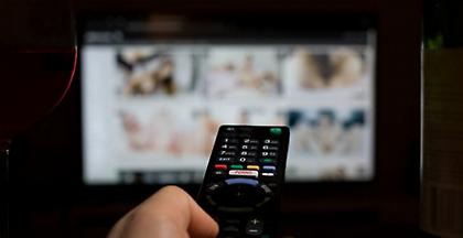 ΗΠΑ: Αγωγή από 40χρονο στους γονείς του γιατί πέταξαν την συλλογή πορνό του