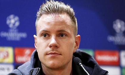 Τερ Στέγκεν: «Το καλό είναι ότι εμείς δεν παίζουμε σαν την Παρί»