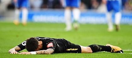 Σοκαριστικός τραυματισμός: Τερματοφύλακας έσπασε και τα δύο πόδια του (vid)