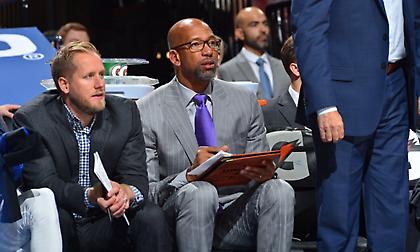 Συνάντηση των Λέικερς με Μόντι Γουίλιαμς!