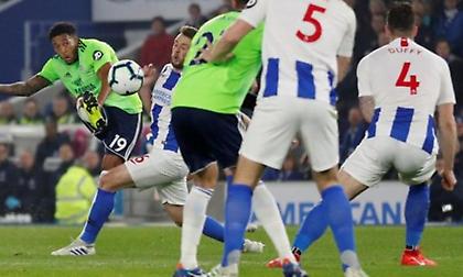 «Αναπνέει» η Κάρντιφ, μπλέκει η Μπράιτον