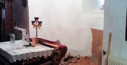 Φθιώτιδα: Επίδοξοι χρυσοθήρες έσκαψαν για λίρες το ιερό εκκλησίας