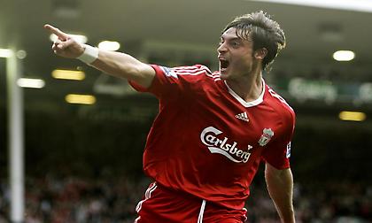 Ο Άλμπερτ Ριέρα, η πάσα για τον… Φοέ, το γκολ για τον Τζάρκε