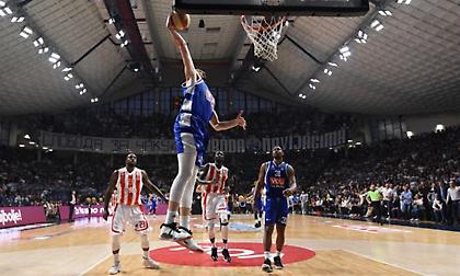 «Έπνιξε» τον Ερυθρό Αστέρα και μείωσε τη σειρά η Μπουντούτσνοστ