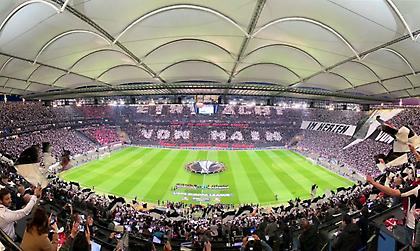 Φοβερό κορεό σε όλο το γήπεδο από τους οπαδούς της Άιντραχτ!