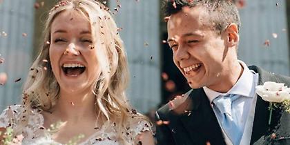 Αυτό είναι το ζευγάρι των Βρετανών που σκοτώθηκε με γουρούνα στη Σαντορίνη -Πώς έγινε το δυστύχημα