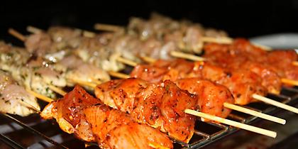 Σουβλάκια: Οι αυξήσεις θα ανεβάσουν και την τιμή στο τυλιχτό κοτόπουλo