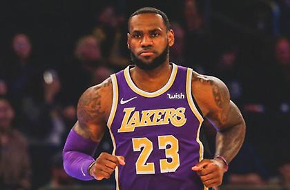 Λεμπρόν Τζέιμς: Εντυπωσιακή ζωγραφιά με μια μπάλα μπάσκετ (vid)