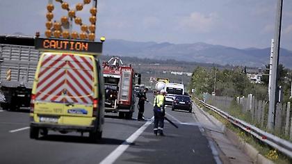 Θεσσαλονίκη: Συνελήφθη οδηγός που μετέφερε με φορτηγό 59 μετανάστες