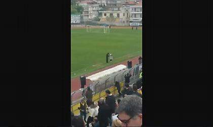 Μοναδική στιγμή: Ο Γιώργος Μάγκας έπαιξε κλαρίνο στον τελικό της ΕΠΣ Βοιωτίας!