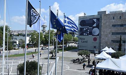 Η σημαία του ΠΑΟΚ στο δημαρχείο Θεσσαλονίκης (pics)