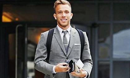 Αρτούρ: «Ο Πικέ είναι πολύ όμορφος και ο Μέσι υπερβολικά έξυπνος»