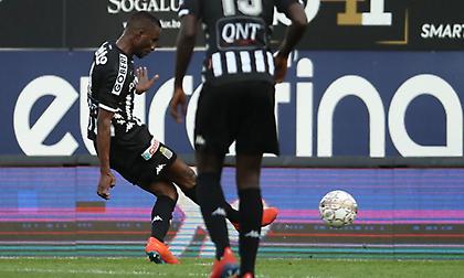 Έριξε τεσσάρα και πλησίασε την κορυφή η Σαρλερουά