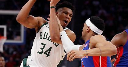 «Σκούπα» μετά από 36 χρόνια για τους Μπακς