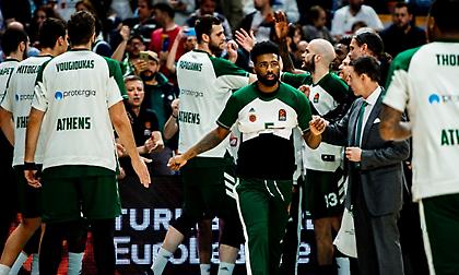 Απαλλαγή Πιτίνο και πρόστιμο σε Λάνγκφορντ για τις δηλώσεις περί διαιτησίας