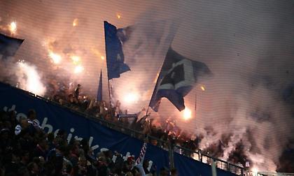 Επίθεση με… πυροτεχνήματα στο ξενοδοχείο που έμεινε η Λειψία (video)