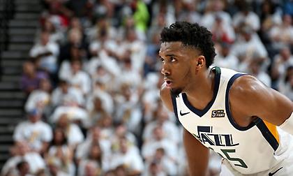 Βοήθησε γυναίκα που τράκαρε ο Ντόνοβαν Μίτσελ! (pic)