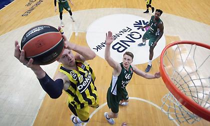 Έγινε 1.000άρης στα ριμπάουντ ο Βέσελι