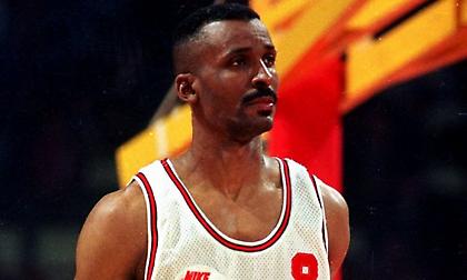 Έντι Τζόνσον: «Δεν θα λείψει για πολύ από το NBA o Κοκόσκοφ» (video)