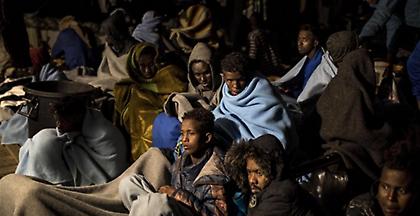 Η Λιβύη απελευθερώνει μετανάστες και αυτοί αρνούνται να φύγουν...