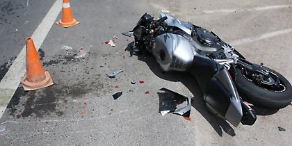 Η Τροχαία αναζητά μαύρο Smart που σκότωσε δικυκλιστή