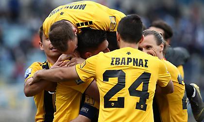 Με… φόρα στον τελικό η ΑΕΚ!