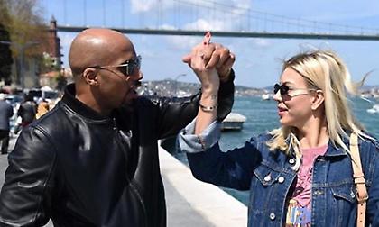 Στη Σαντορίνη ο Θίοντορ (pic)