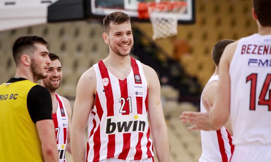 Προπόνηση στο ΣΕΦ και άδεια από τον Μπλατ