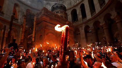 Άγιο Φως: «Μπάχαλο» με την μεταφορά του από τα Ιεροσόλυμα - Έντονο παρασκήνιο