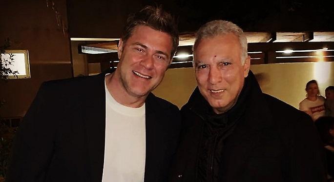 Μοναδική στιγμή: Ο Νίκος Γκάλης τραγουδάει το «Φίλε» με τον Χρήστο Χολίδη (video)