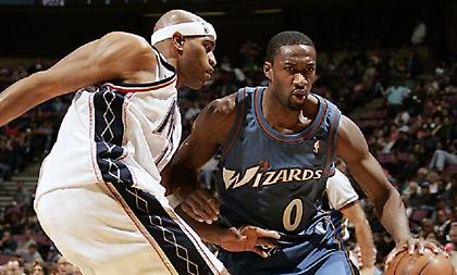 Αρίνας κατά Κάρτερ: «Ένας νεαρός κόβεται όσο συνεχίζεις να παίζεις»