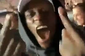 Παίκτης της Σίτι πανηγύριζε στο «Καμπ Νου» με υψωμένο το μεσαίο δάχτυλο (video)