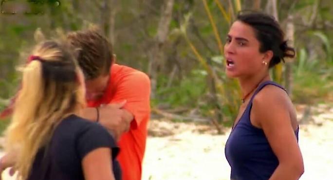 Έγινε ο κακός χαμός στο Survivor: «Μην τολμήσεις να με πλησιάσεις»!