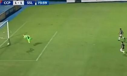 Μέτρησε γκολ στην Παραγουάη που η μπάλα ήταν ένα μέτρο έξω (video)