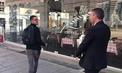 Έβγαλε… βόλτα στην πόλη το Κύπελλο ο πρόεδρος της Ρεν! (video)