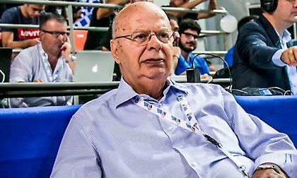 Βασιλακόπουλος: «Γελοιότητες και αστειότητες οι απόψεις του Βασιλειάδη»