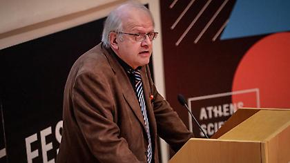 Τροχαίο ατύχημα για τον Άκη Τσελέντη