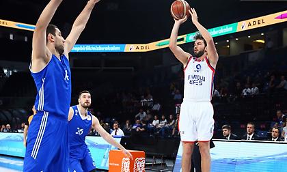 Με… φόρα από την πρόκριση επί της Μπαρτσελόνα η Εφές, διέλυσε την Ιστανμπούλ