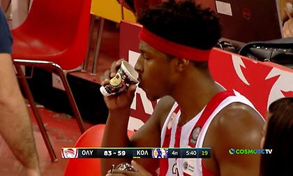 Επικό: Ο ΛεΝτέι… άραξε και ήπιε καφέ από κοπέλα στο ΣΕΦ (video)