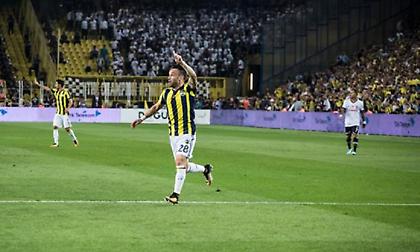 Σκόραρε με φάουλ ο Βαλμπουενά (video)