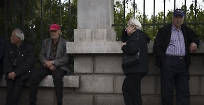 Στο 1,2 δισ. οι οφειλές για εκκρεμείς συντάξεις. Περιμένουν ακόμα και 4 έτη