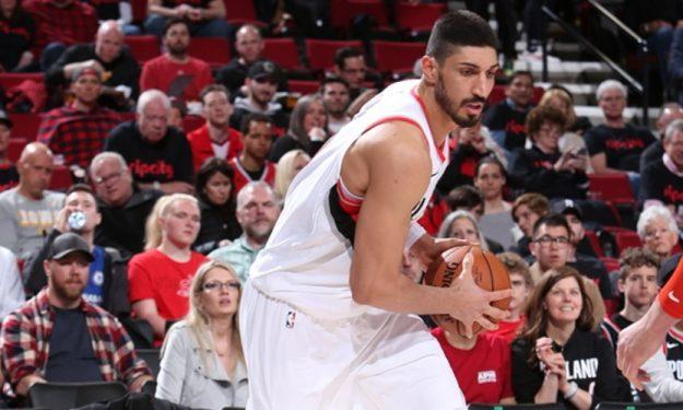 Η ΣΥΓΚΛΟΝΙΣΤΙΚΗ φωτογραφία του τραυματισμένου Καντέρ, μετά την τετραπλή παράταση!