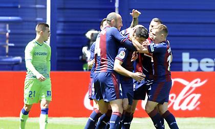 «Σφράγισε» την παραμονή η Έιμπαρ