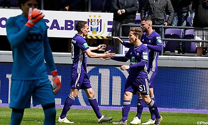 Ζωντανή με ηρωική νίκη η Άντερλεχτ