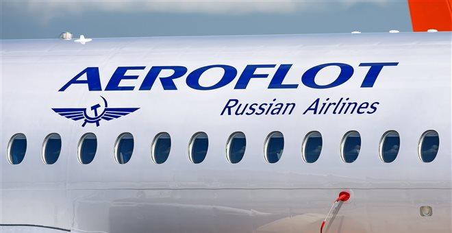 Μόσχα: Συναγερμός με αεροσκάφος που πήρε φωτιά